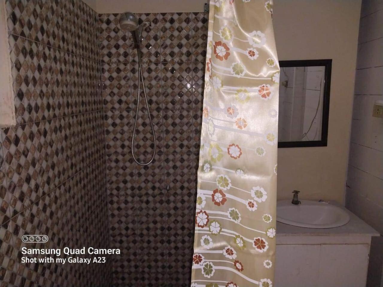 T&T - Tatty And Tony Guesthouse Negril Kamer foto